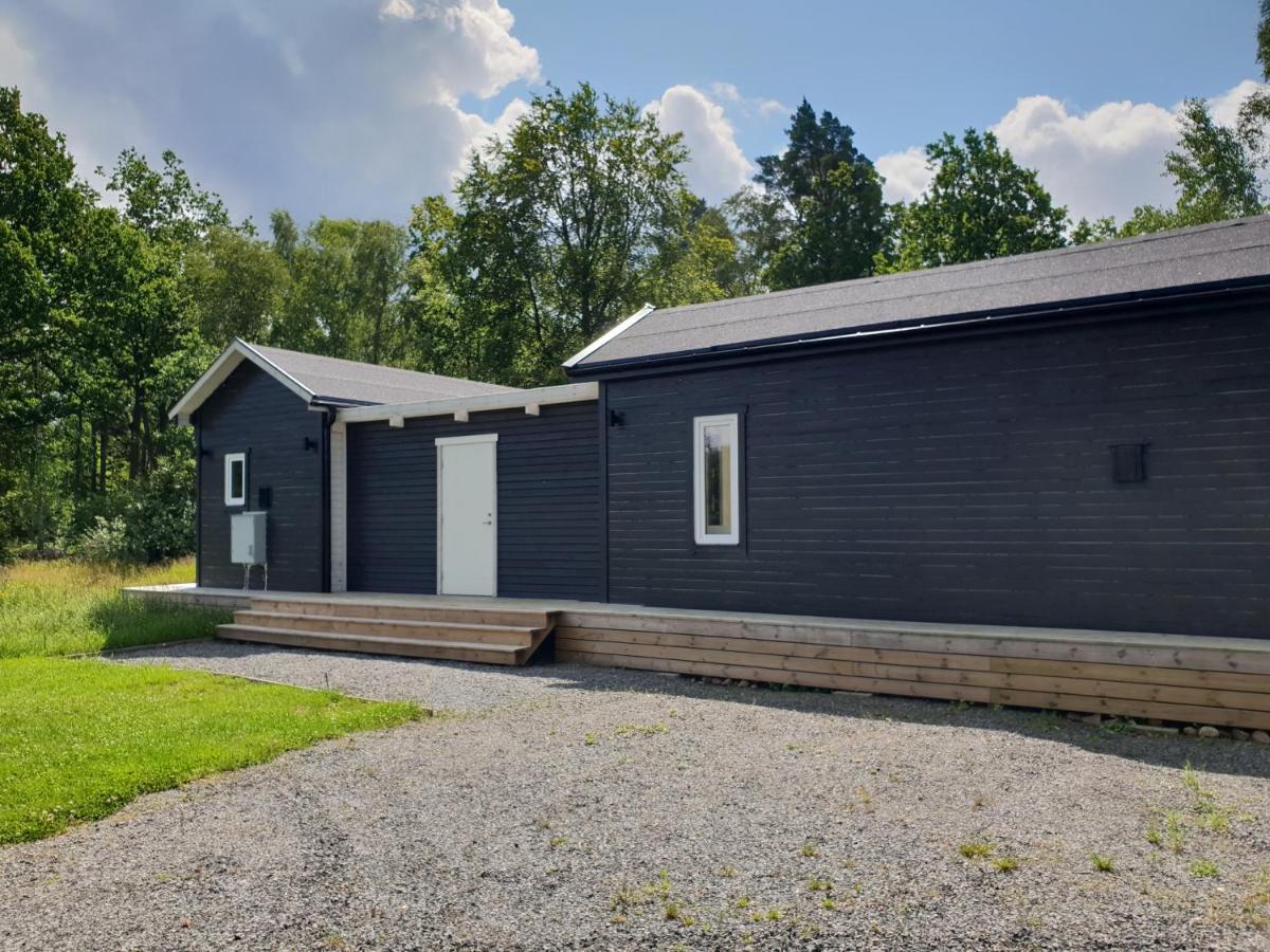 Cabin In The Forest With Spa Bath Västra Torup Exterior foto